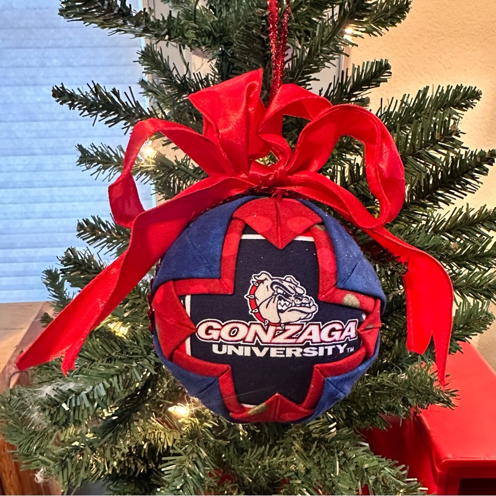 Gonzaga University Holiday Ornament 4” Quilted Gift for College Almuni